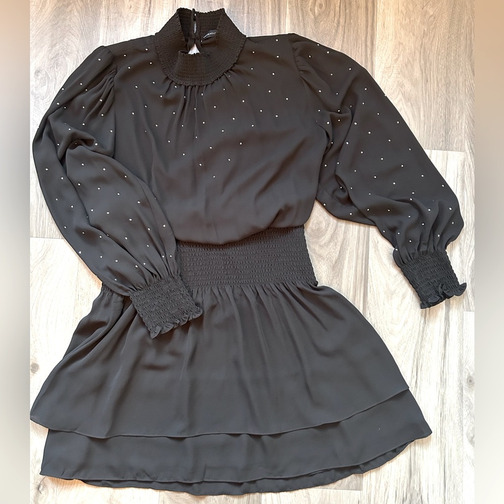 White House Black Market - Long Sleeve Blousen Cocktail Dress